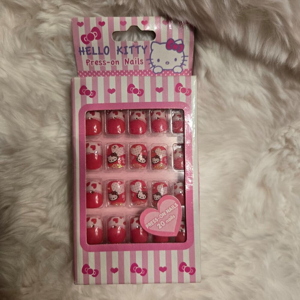 Vintage Y2K Hello Kitty Press-On Nails (Child Size)